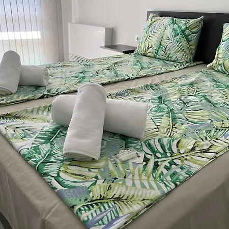 трапезица Apartment *