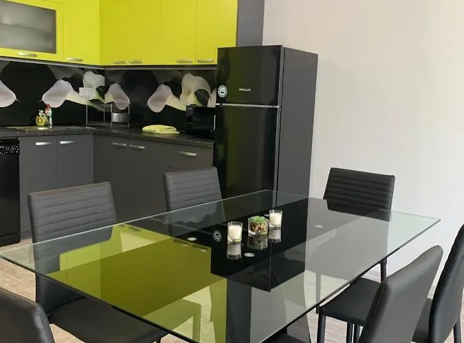 трапезица *